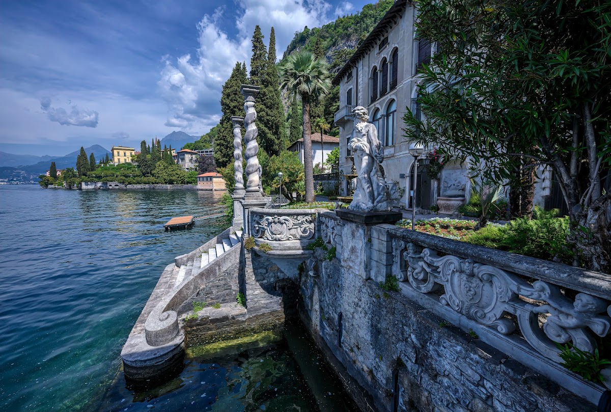 Villa Monastero garden