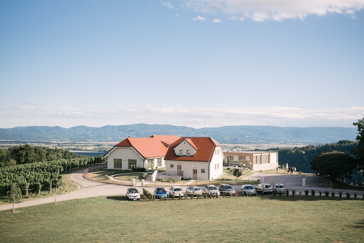Tri lučke hotel & restaurant
